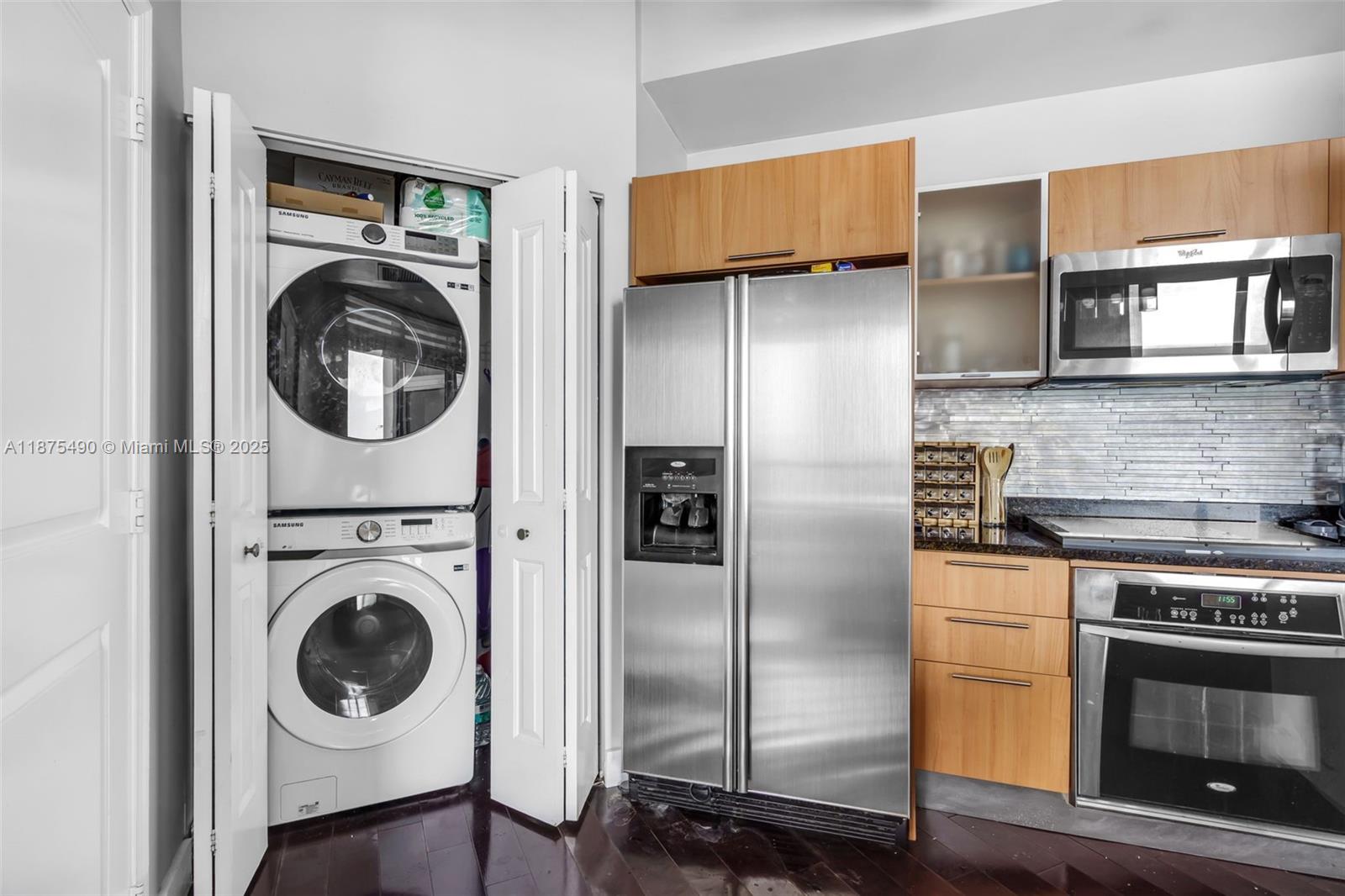 PLATINUM CONDO - Residential