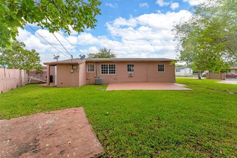Tiny photo for 11500 SW 142nd St, Miami, FL 33176 (MLS # A12027703)