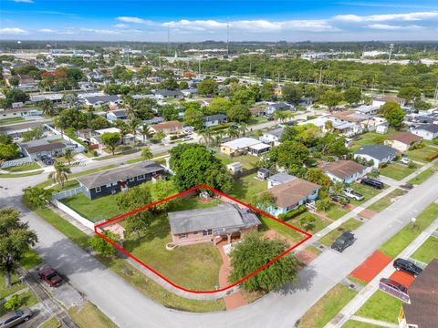 Tiny photo for 11500 SW 142nd St, Miami, FL 33176 (MLS # A12027703)