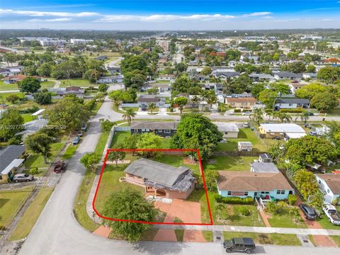 Tiny photo for 11500 SW 142nd St, Miami, FL 33176 (MLS # A12027703)