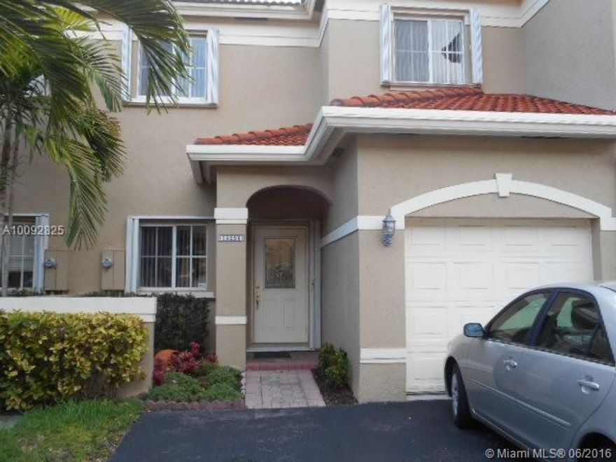 HIGHLY SOUGHT AFTER BRIDGEPORT VILLAS GATED COMMUNITY!  BEAUTIFUL 2 STORY TOWNHOUSE, 3 BED/2.5 BATH PLUS 1 CAR GARAGE.  THE MASTER BEDROOM IS HUGE!! TILE THROUGHOUT THE FIRST FLOOR AND CARPET IN THE BEDROOMS UPSTAIRS.  RECENTLY PAINTED, NEW A/C 2014, NEW WATER HEATER ACCORDION SHUTTER, PRIVATE BACKYARD THAT HAS ACCESS TO THE COMMUNITY PARK.  CLOSE TO THE TURNPIKE, ZOO AND 2 SHOPPING CENTERS.  IT’S MOVE-IN READY!!