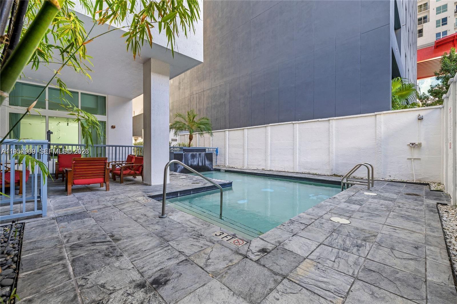 THE LOFT DOWNTOWN CONDO - Residential Lease