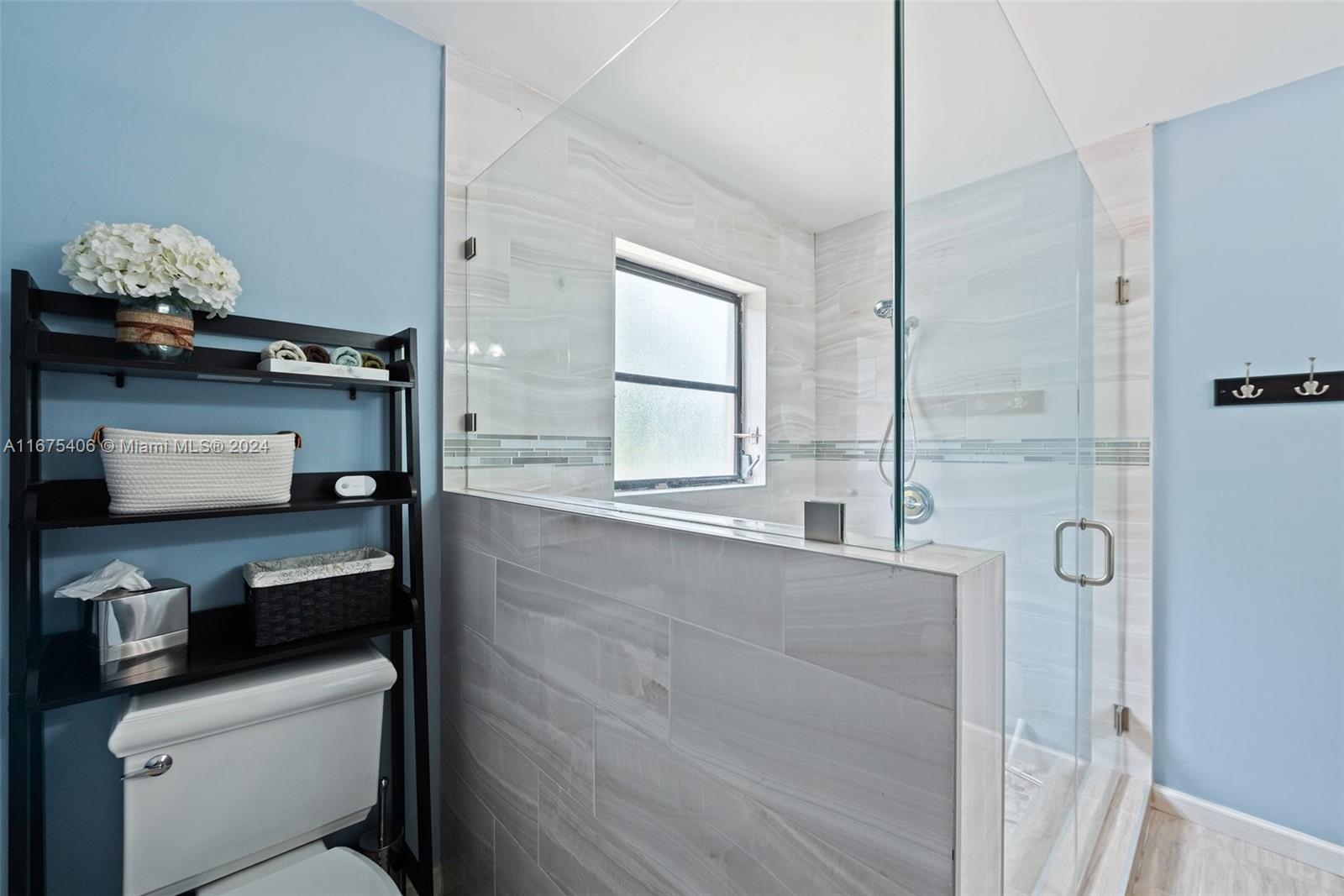 JONEL TERRACE 6 - Residential