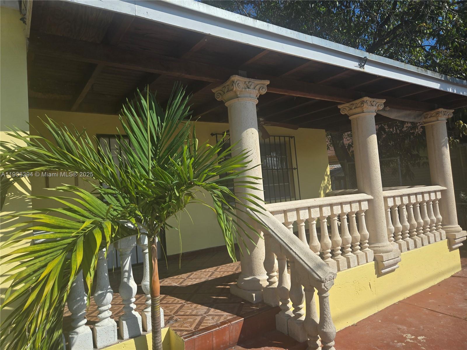 3 54 41 HILL CREST - Residential Lease