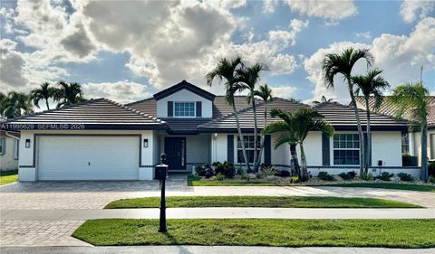 Photo of 2723 E Abiaca Cir, Davie, FL 33328 (MLS # A11995629)