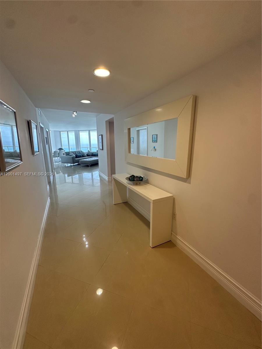 6365 Collins Ave 1703