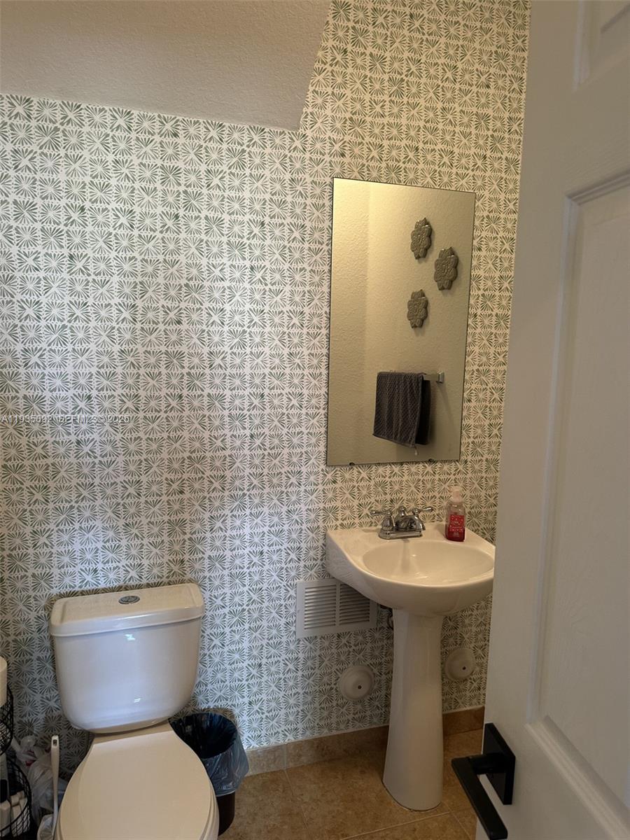 CORONADO TO DORAL VI COND - Residential