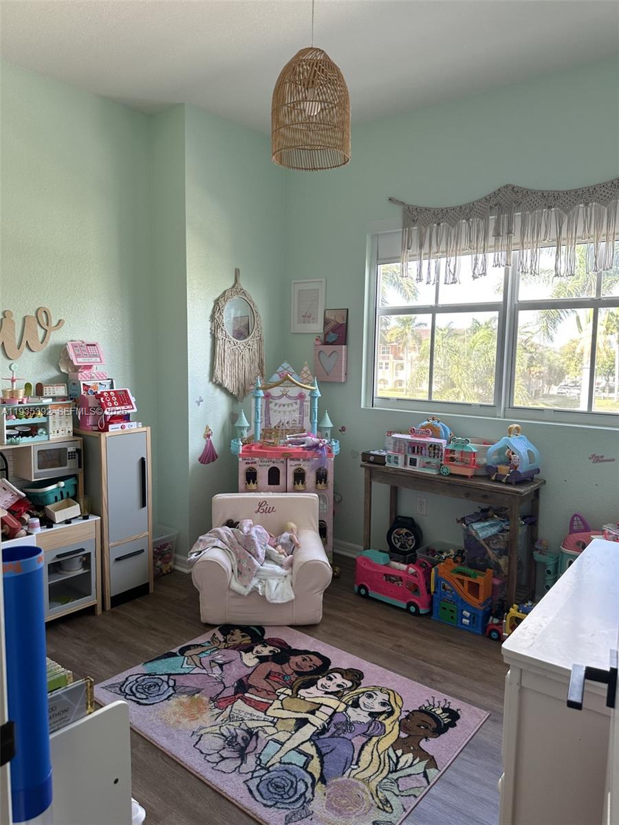 CORONADO TO DORAL VI COND - Residential