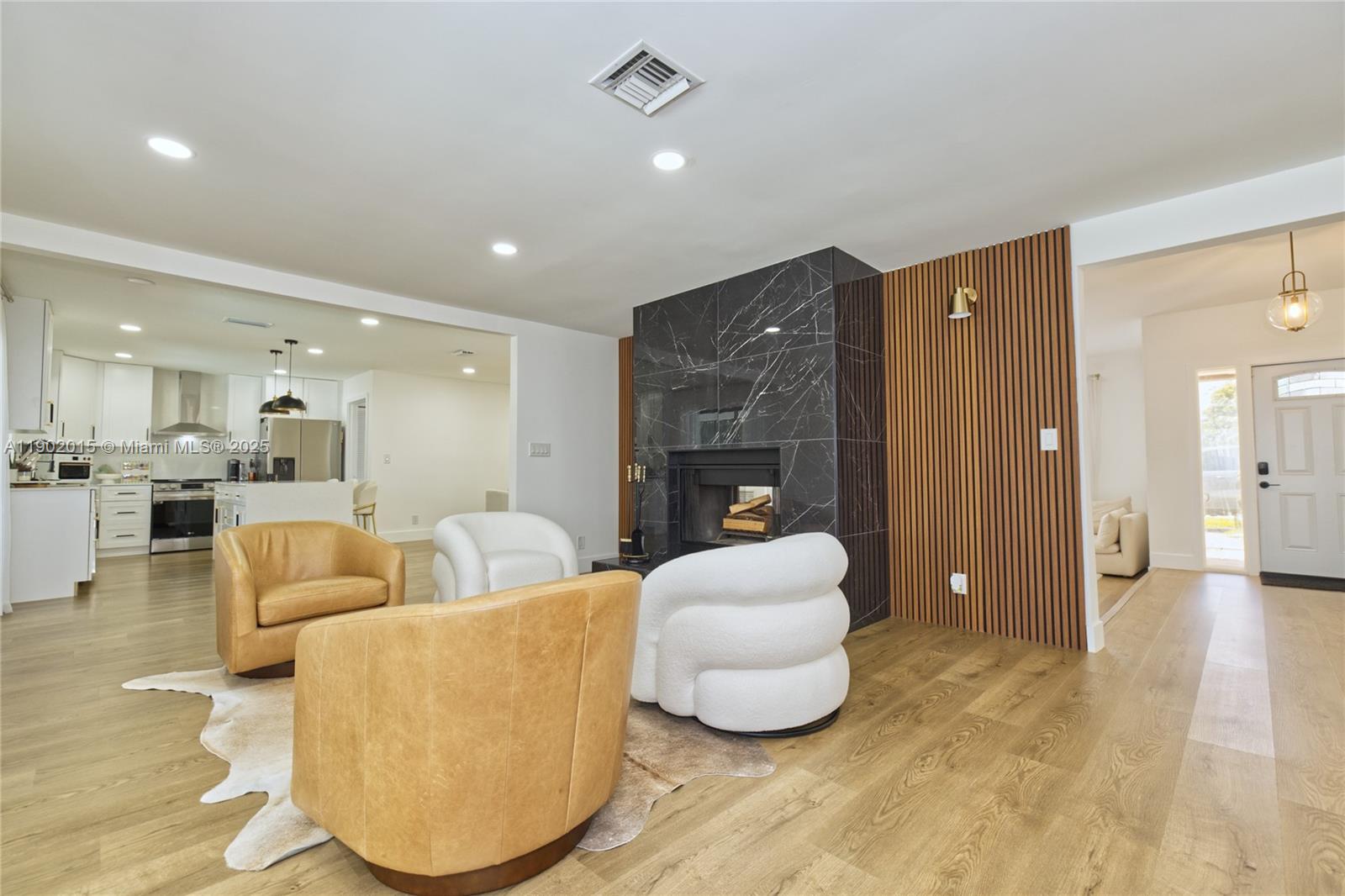 DEER RUN SPRINGS - Residential