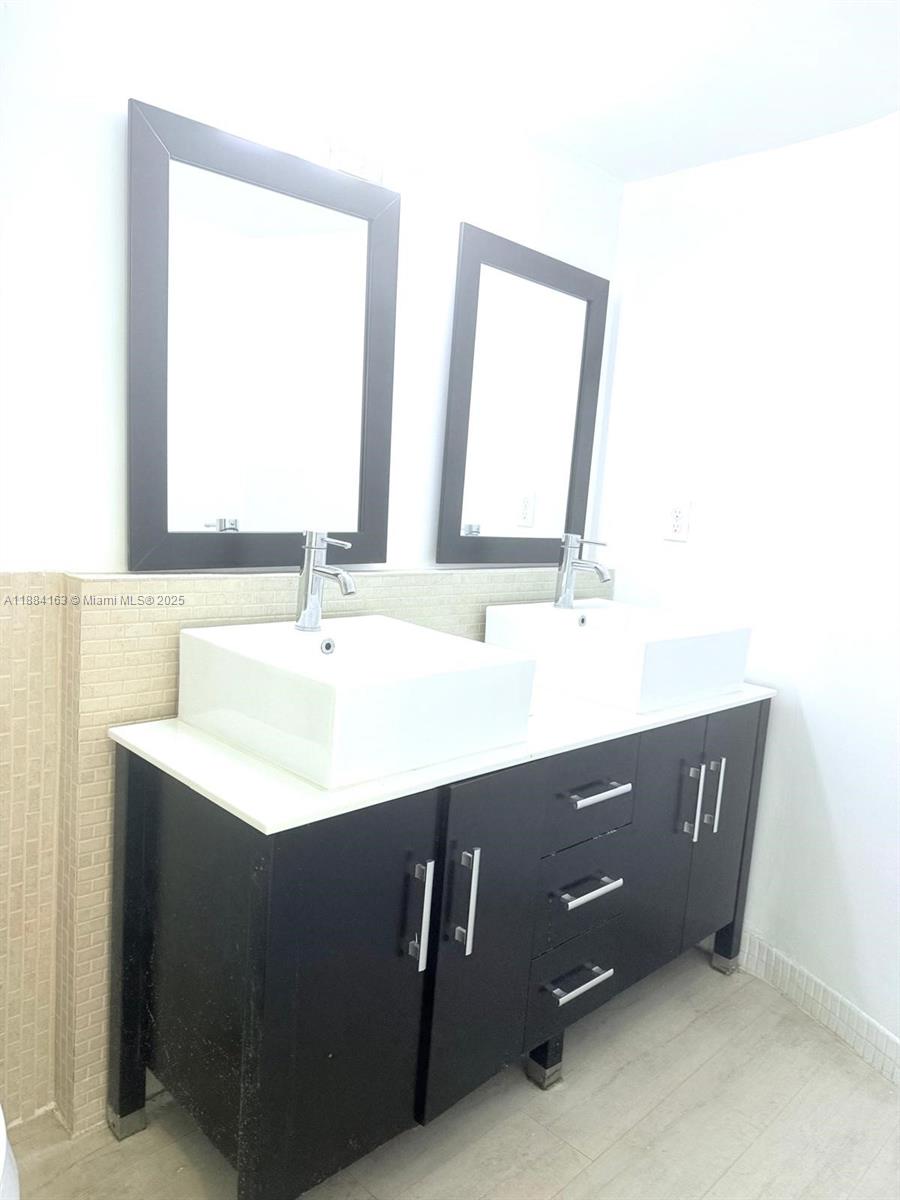 ROLLING GREEN CONDO G - Residential