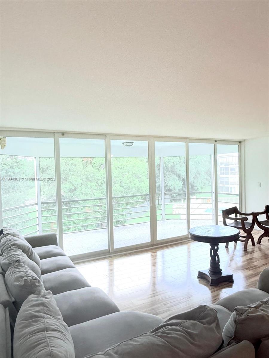 ROLLING GREEN CONDO G - Residential