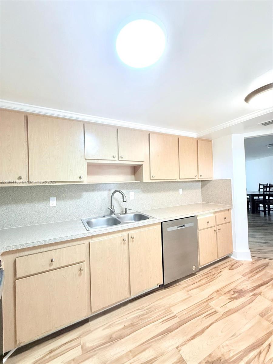 ROLLING GREEN CONDO G - Residential