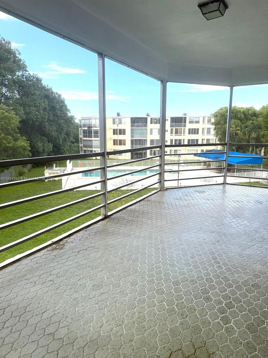 ROLLING GREEN CONDO G - Residential