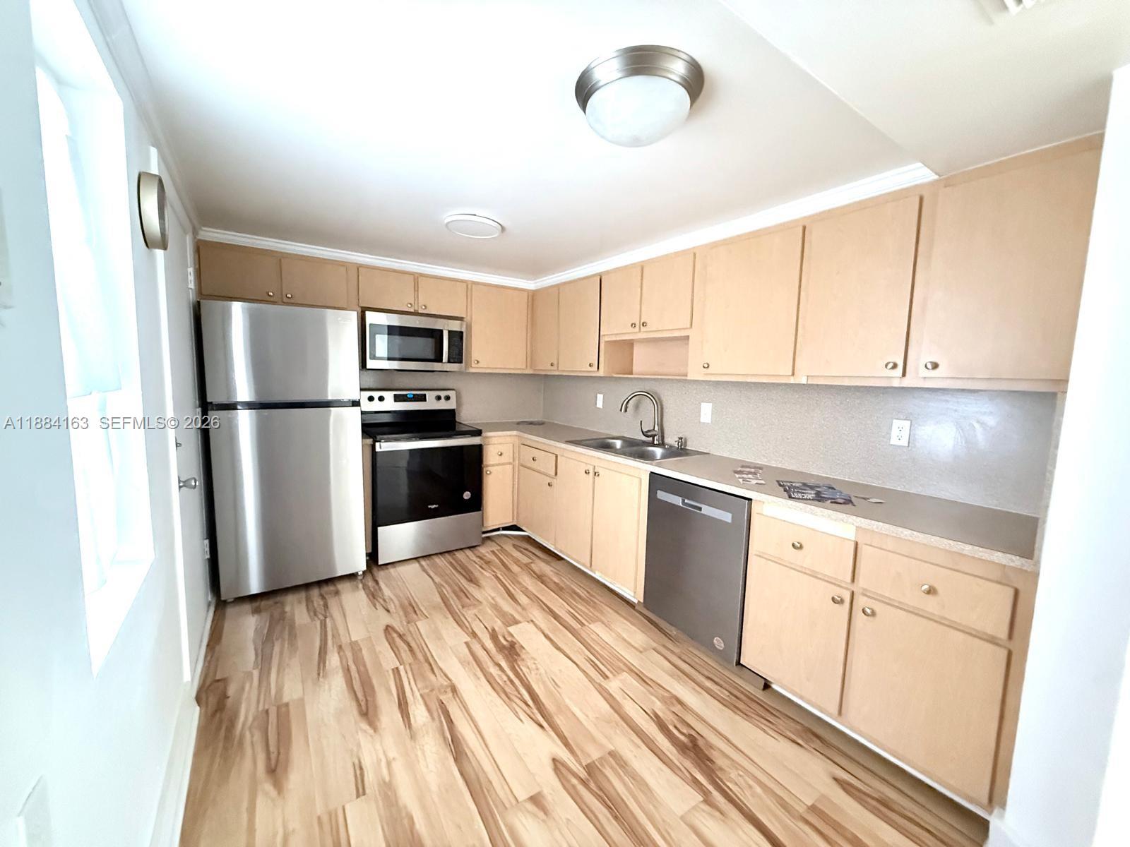 ROLLING GREEN CONDO G - Residential