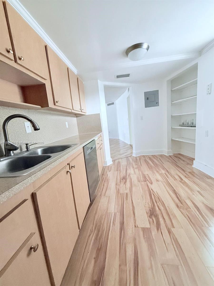 ROLLING GREEN CONDO G - Residential