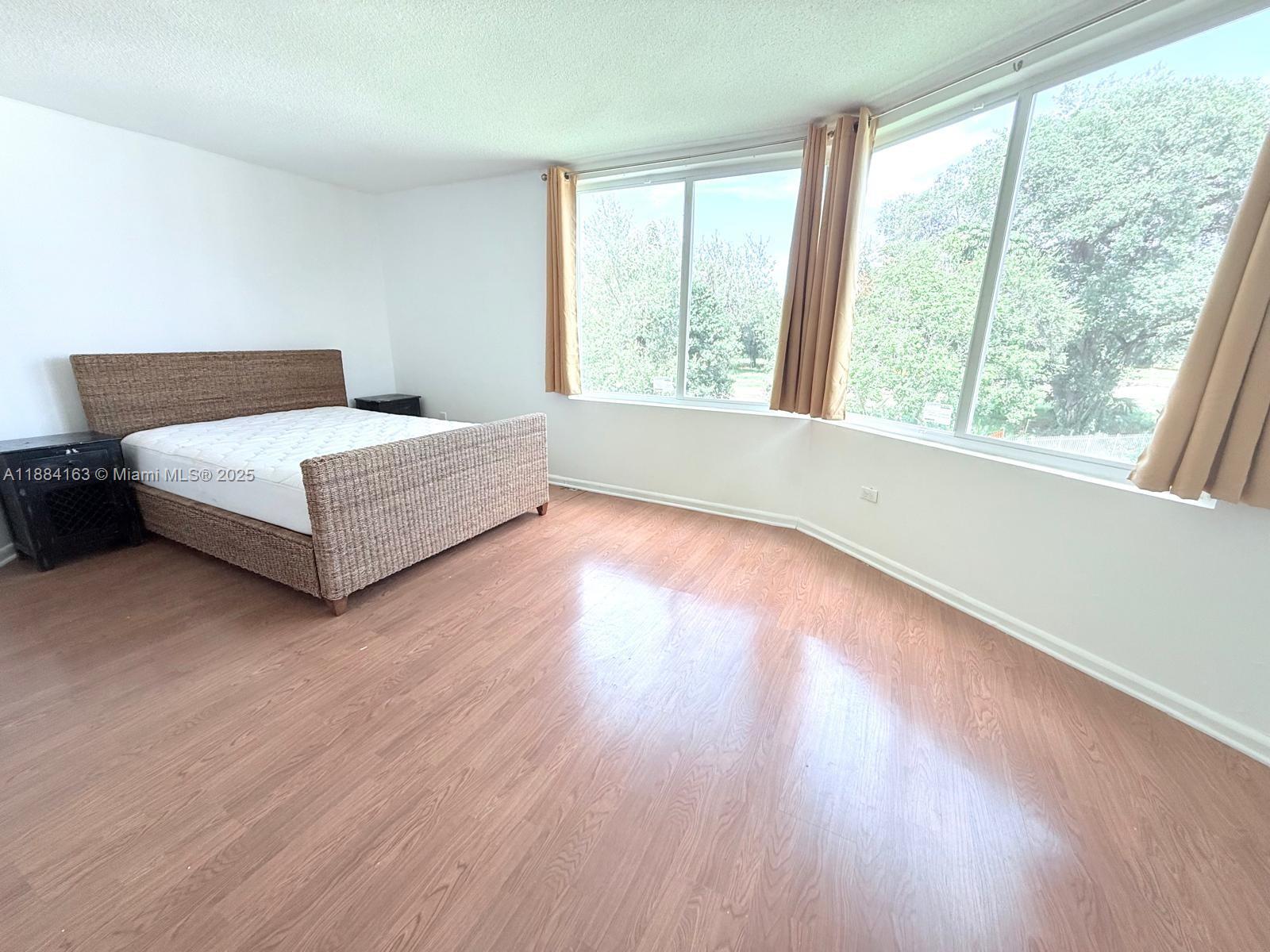 ROLLING GREEN CONDO G - Residential