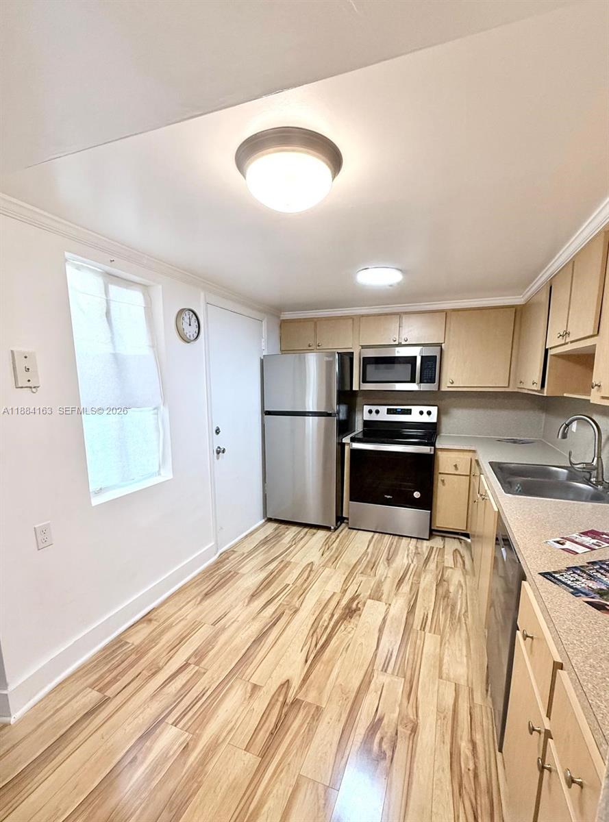 ROLLING GREEN CONDO G - Residential