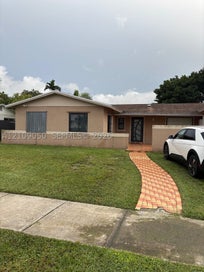 12054 SW 117th Ter Miami FL 33186