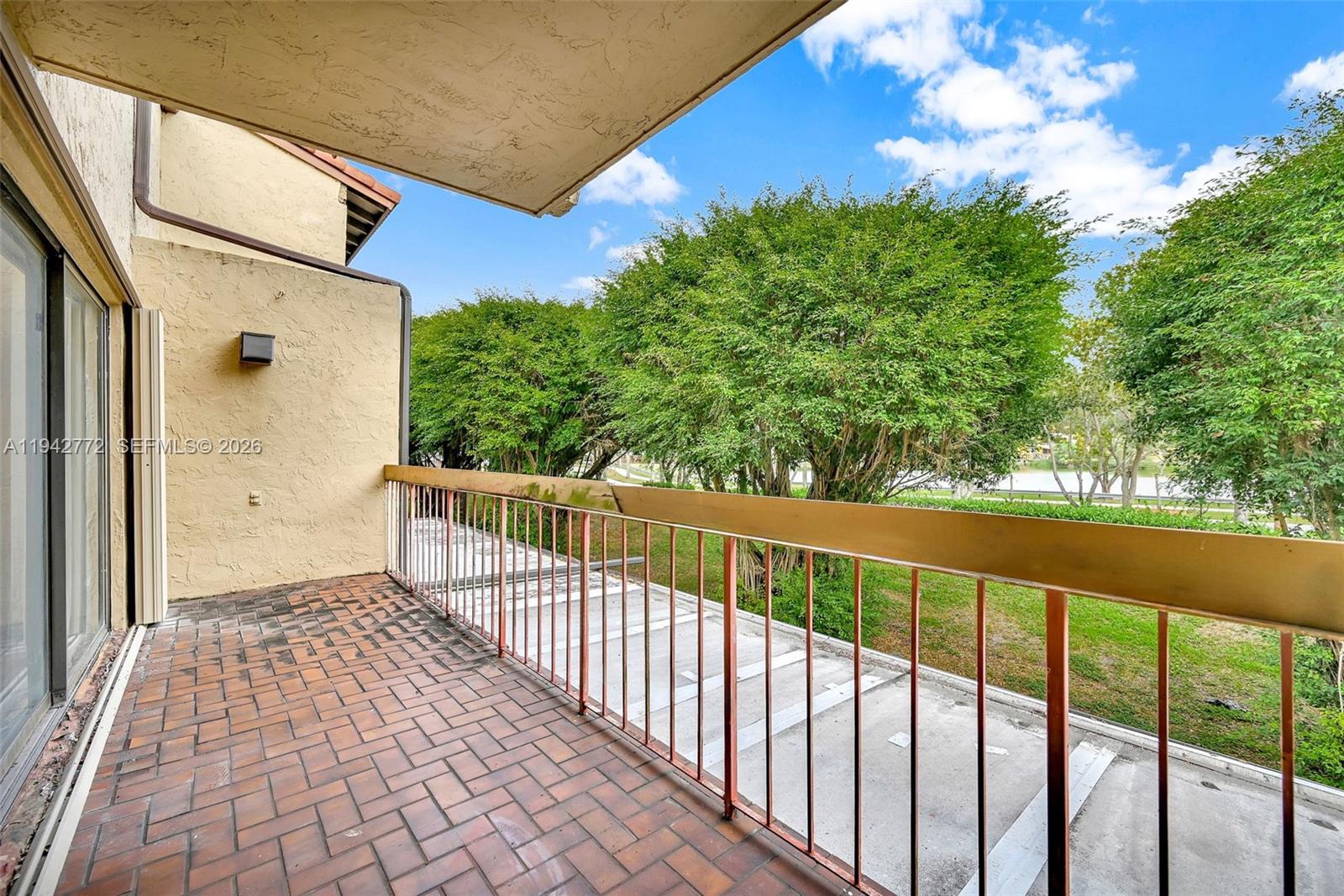 WINDSONG LAKES CONDO - Residential