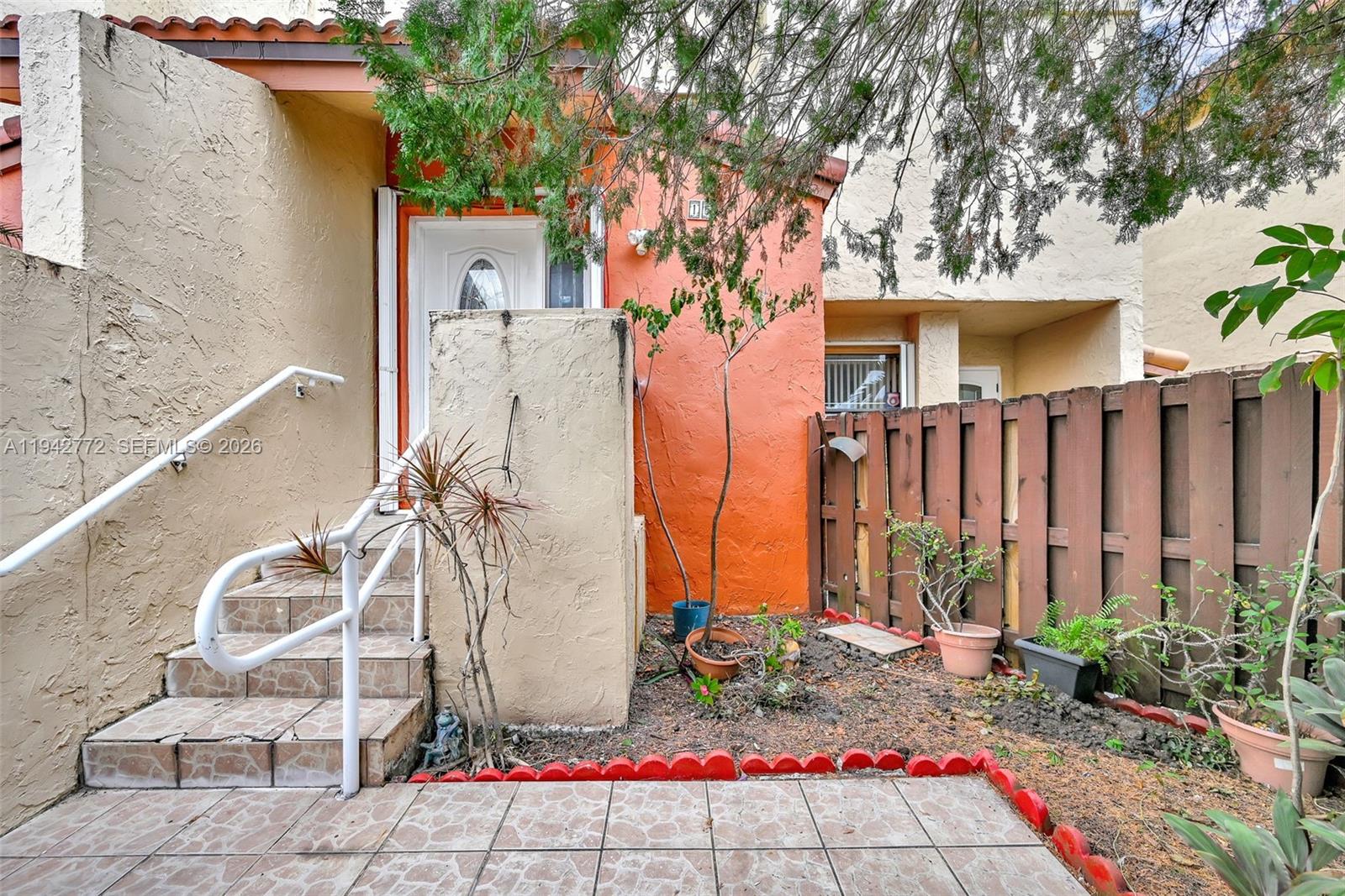 WINDSONG LAKES CONDO - Residential