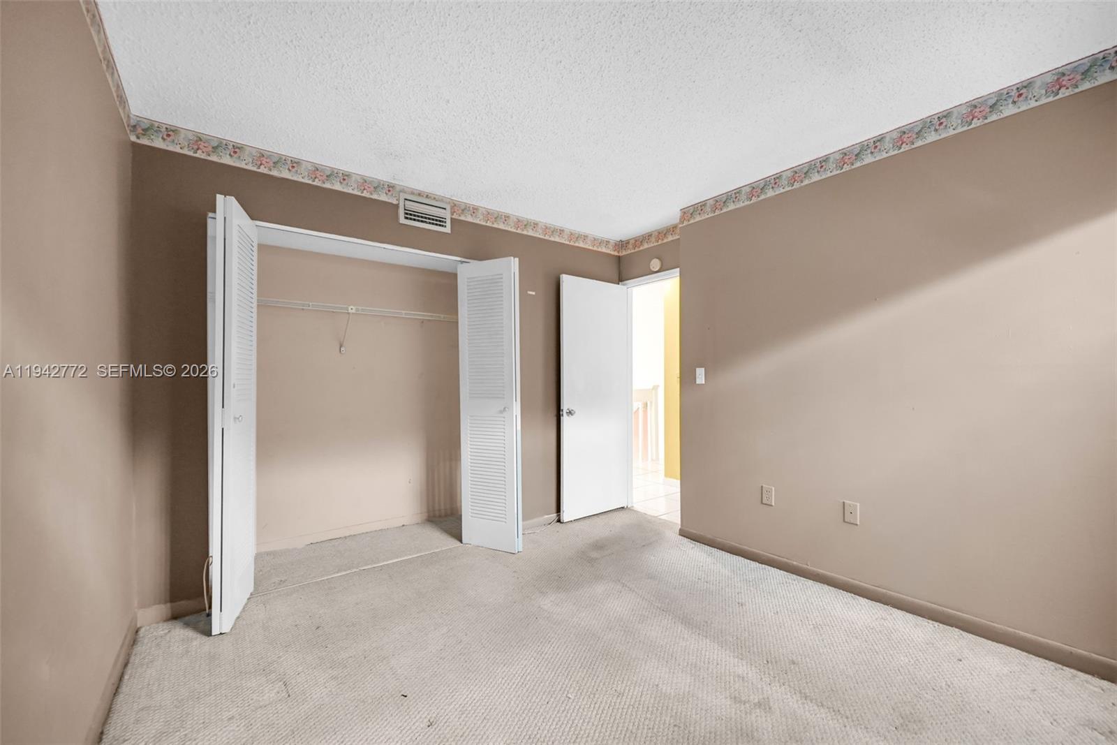 WINDSONG LAKES CONDO - Residential