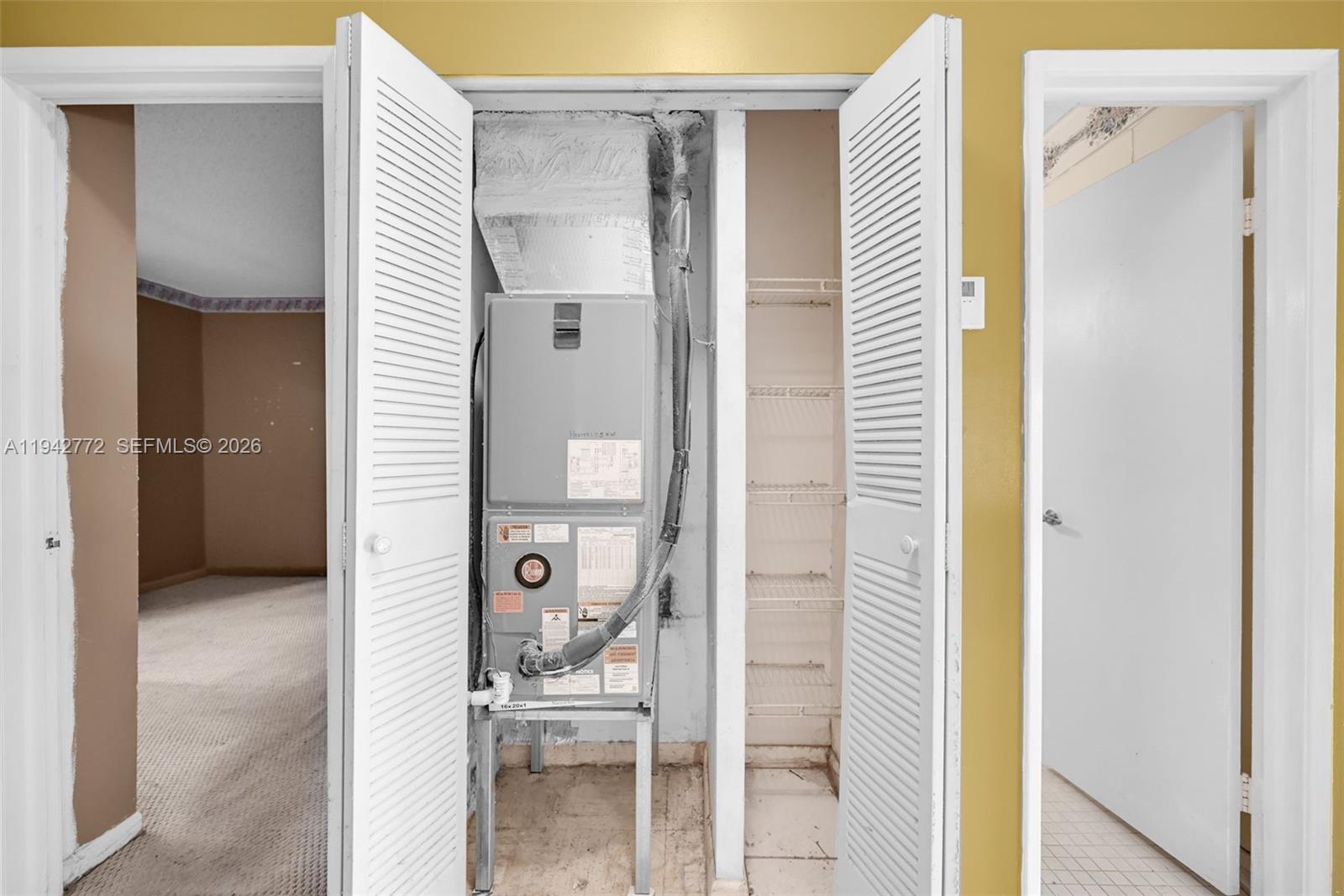 WINDSONG LAKES CONDO - Residential