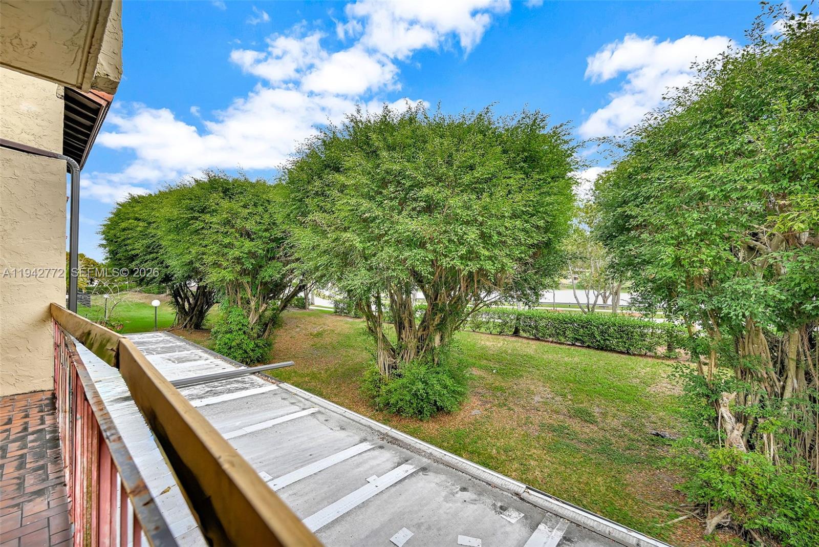 WINDSONG LAKES CONDO - Residential