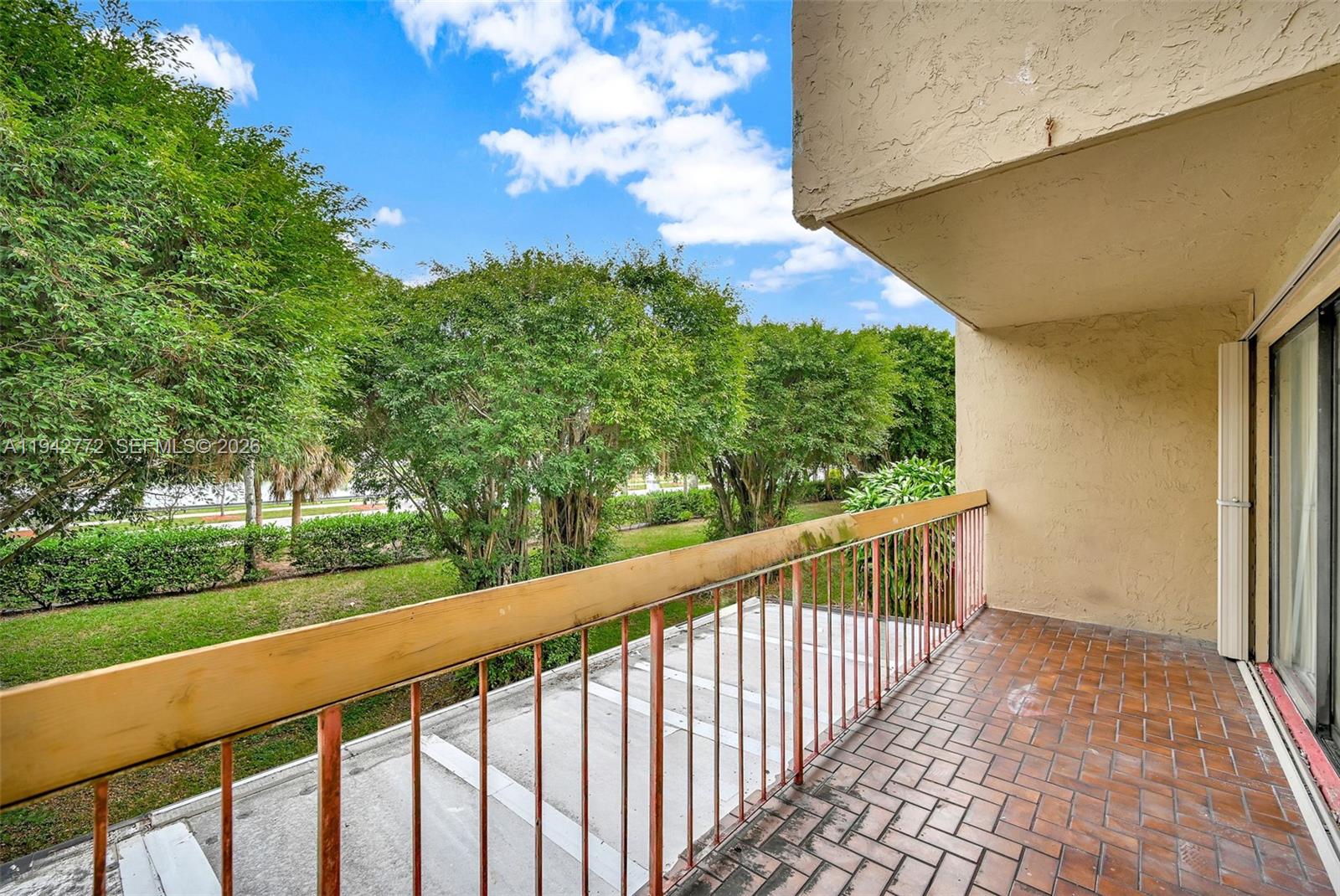 WINDSONG LAKES CONDO - Residential