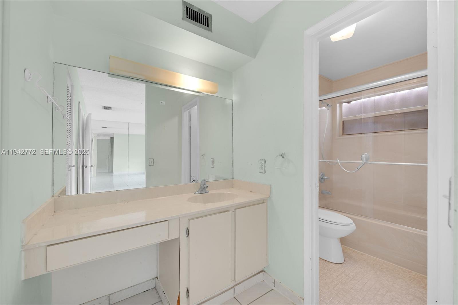 WINDSONG LAKES CONDO - Residential