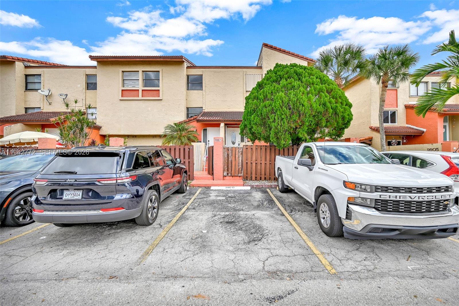 9907 NW 9th St Cir 15-20