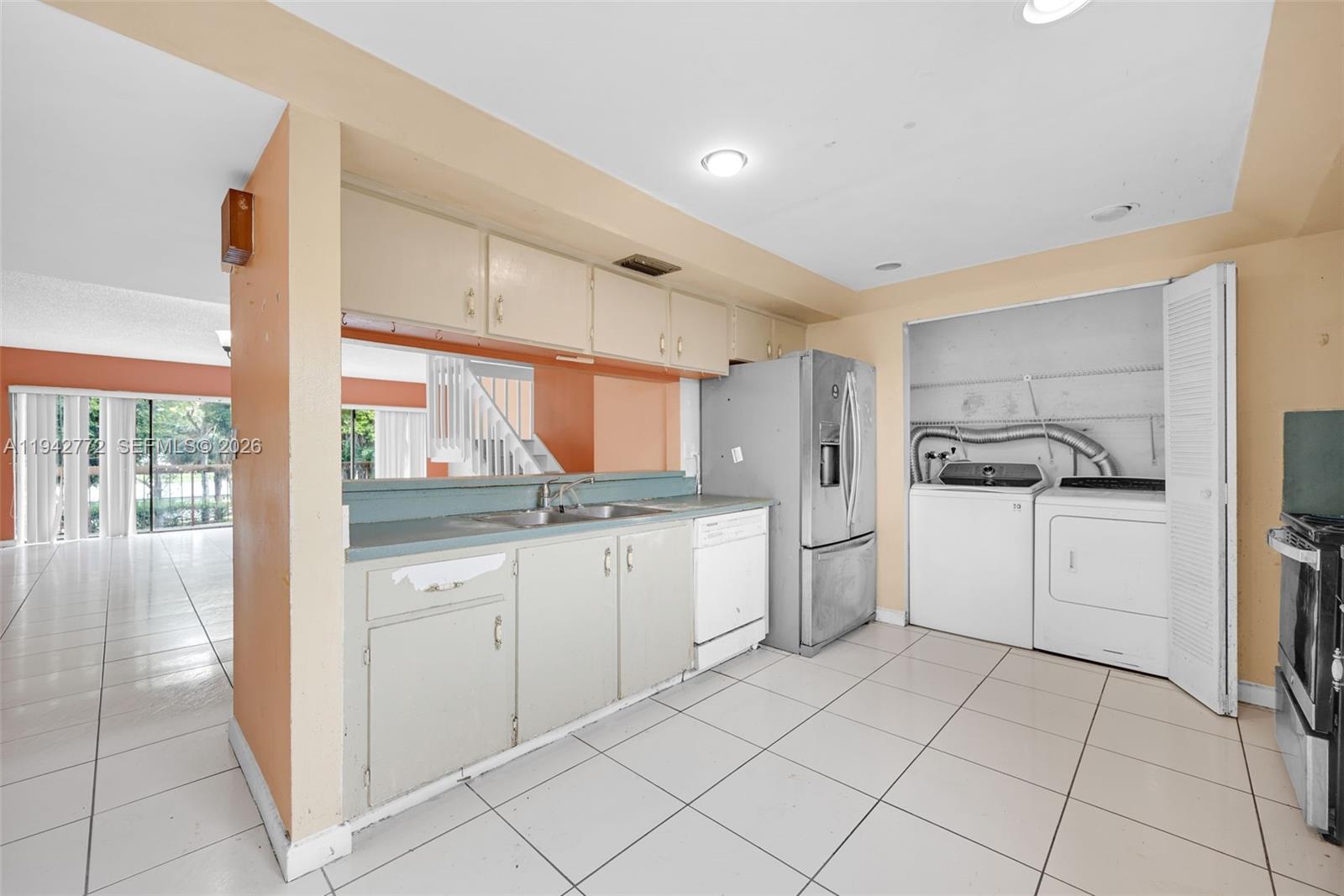 WINDSONG LAKES CONDO - Residential