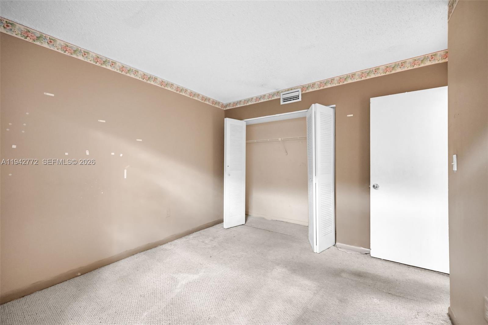 WINDSONG LAKES CONDO - Residential