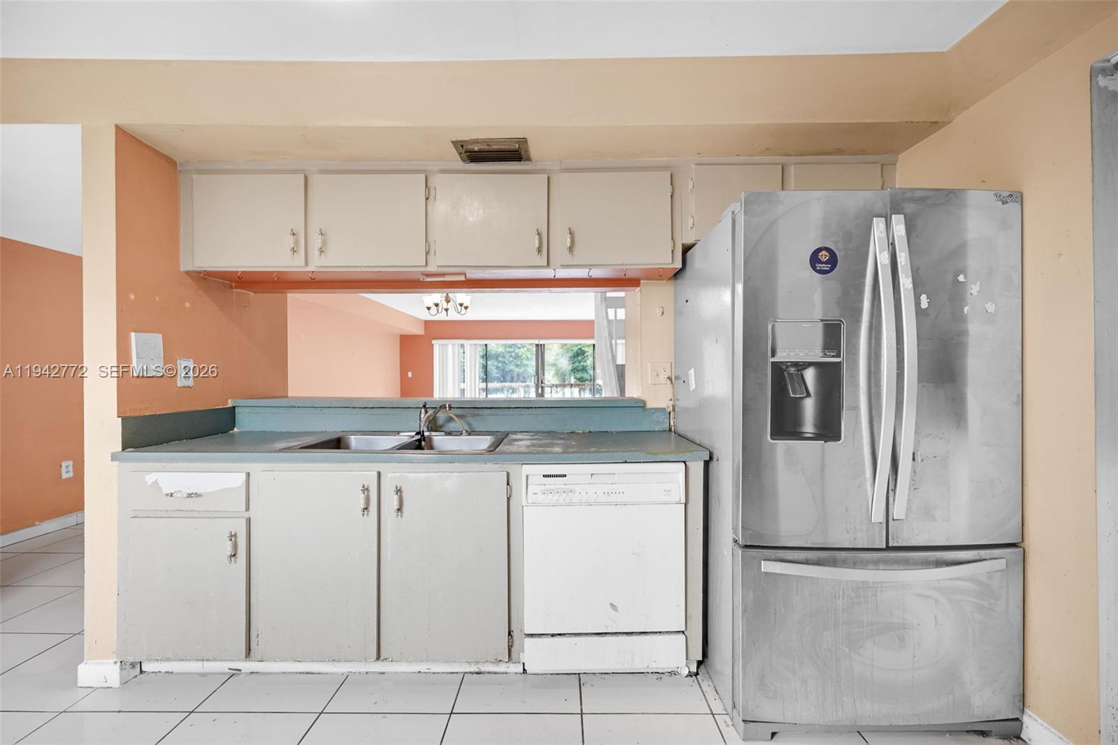 WINDSONG LAKES CONDO - Residential