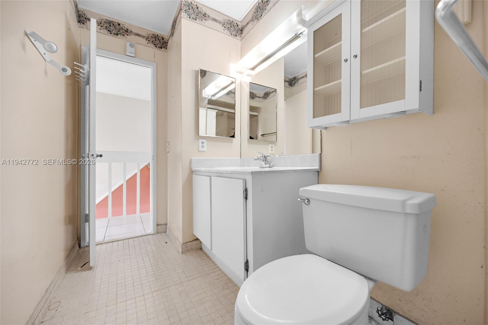 WINDSONG LAKES CONDO - Residential