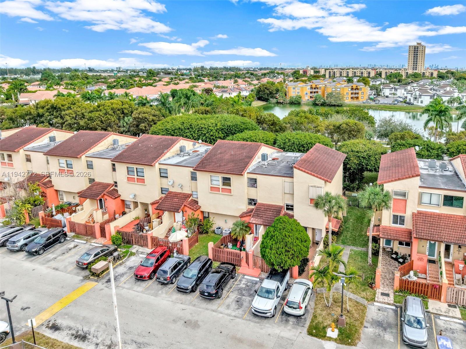 WINDSONG LAKES CONDO - Residential