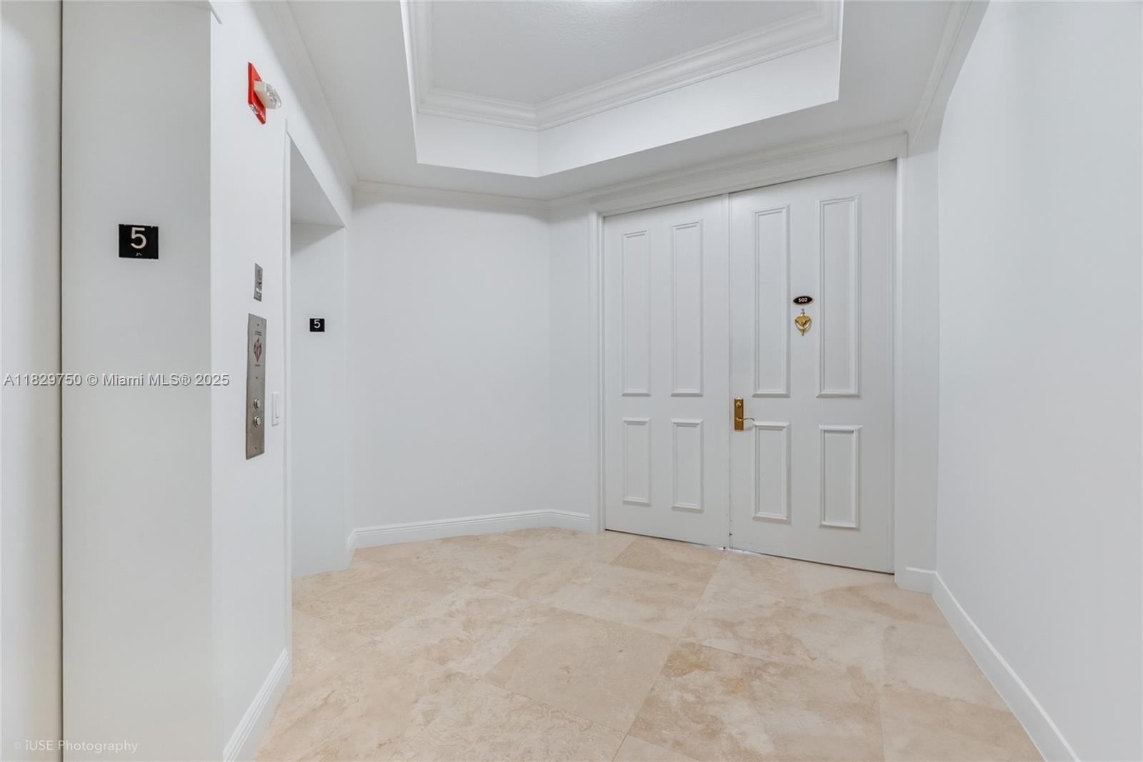 13621 Deering Bay Dr 502