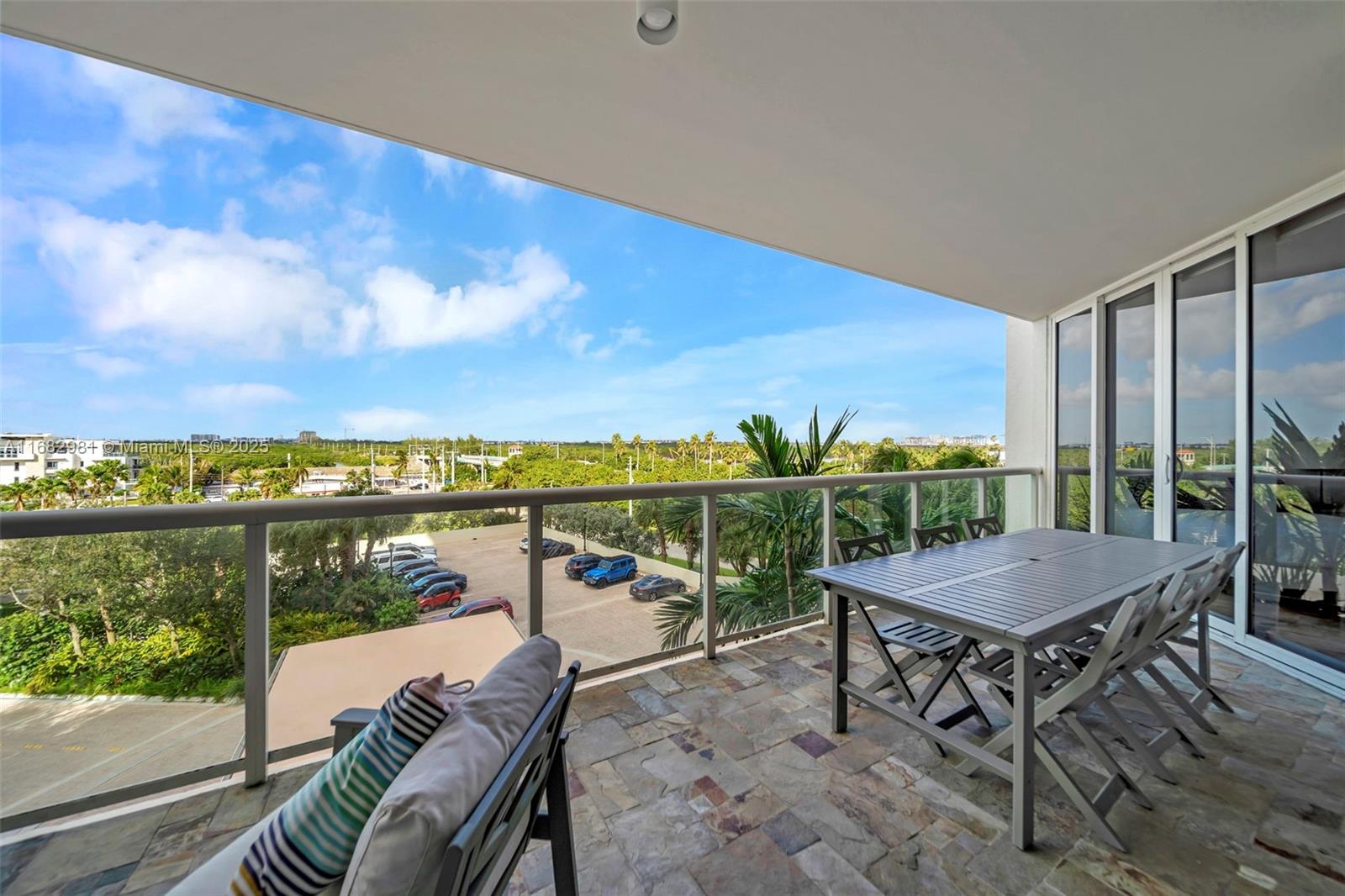 RENAISSANCE ON THE OCEAN - Residential