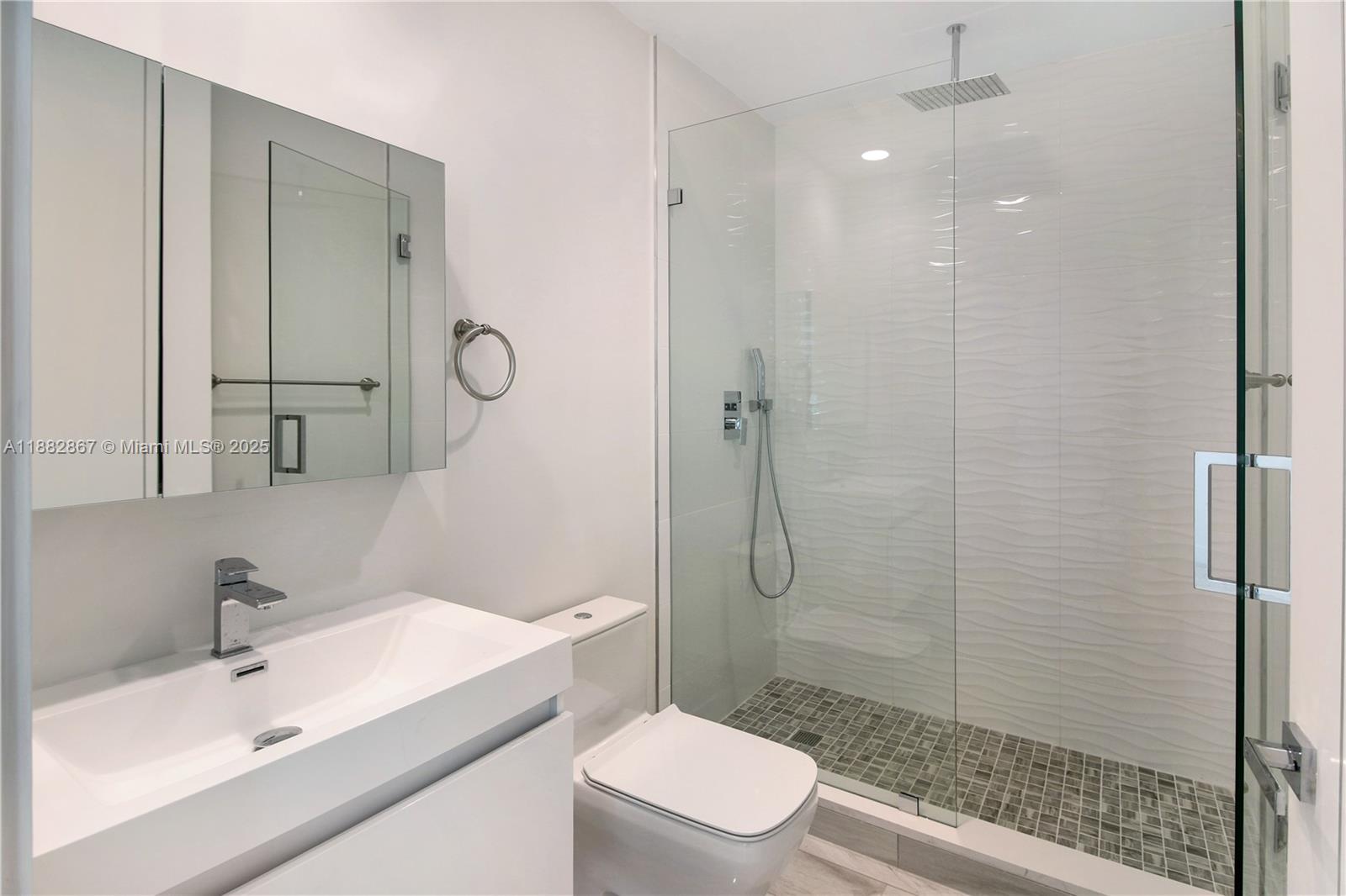 THE OAKS I CONDO - Residential
