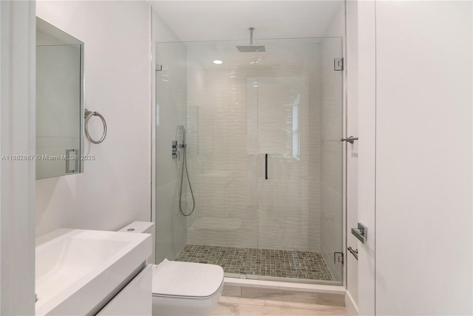 THE OAKS I CONDO - Residential