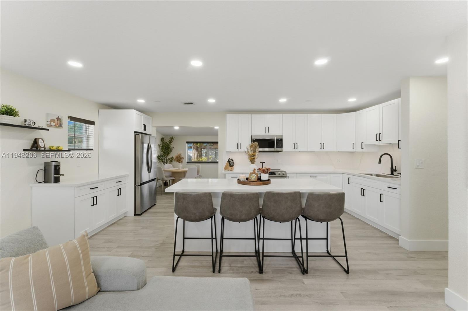 WESTWOOD LAKE 7TH ADDN - Residential