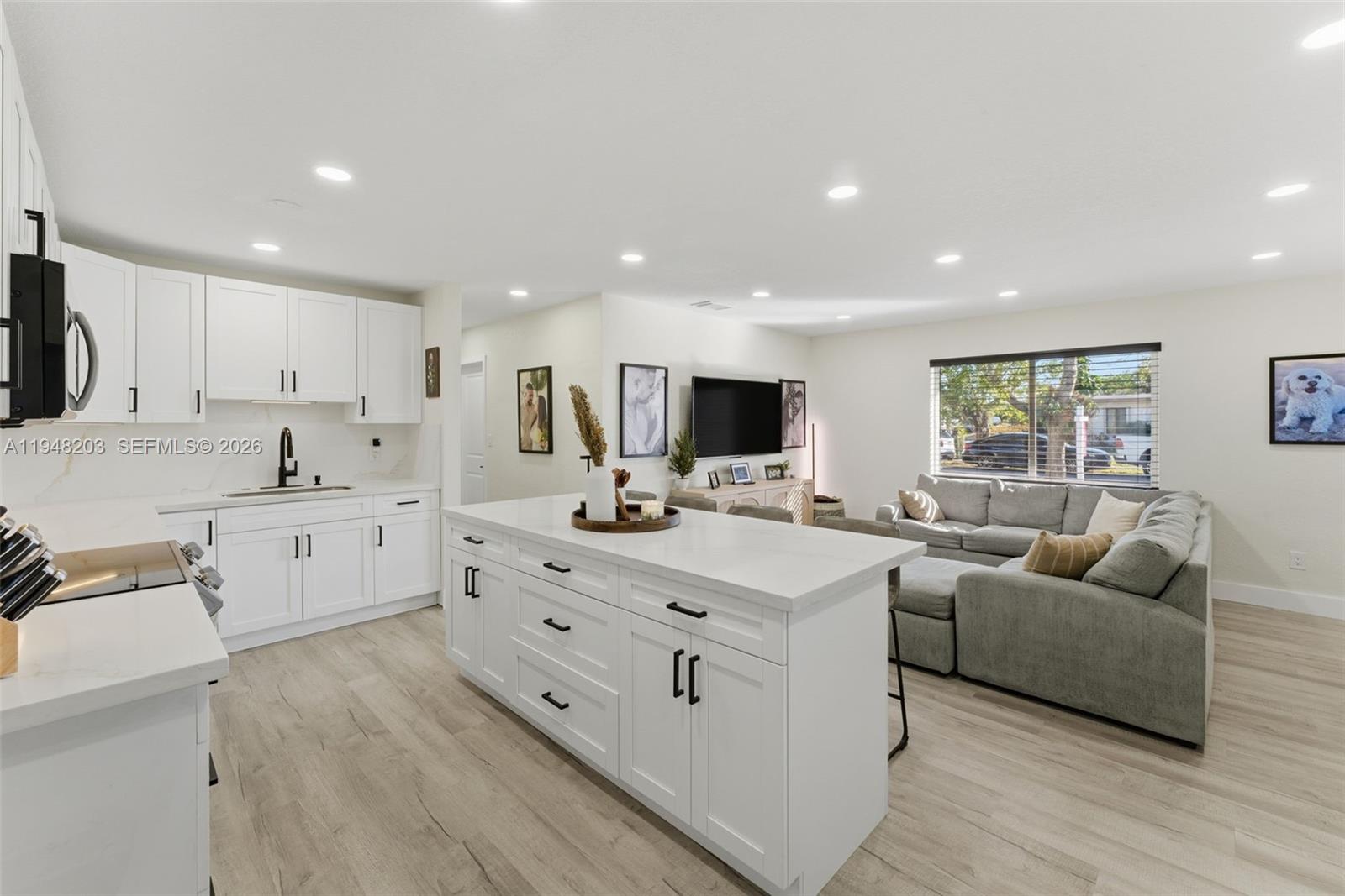 WESTWOOD LAKE 7TH ADDN - Residential