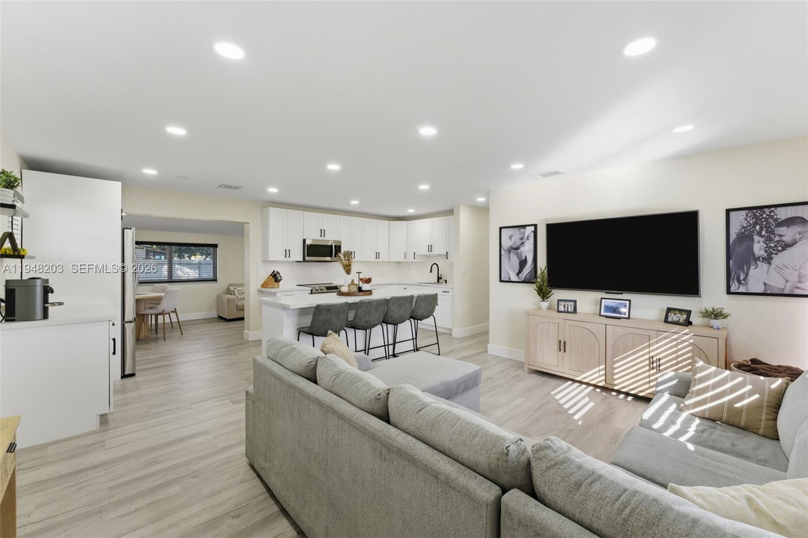 WESTWOOD LAKE 7TH ADDN - Residential