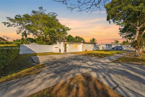 11065 SW 52nd Dr Miami FL 33165