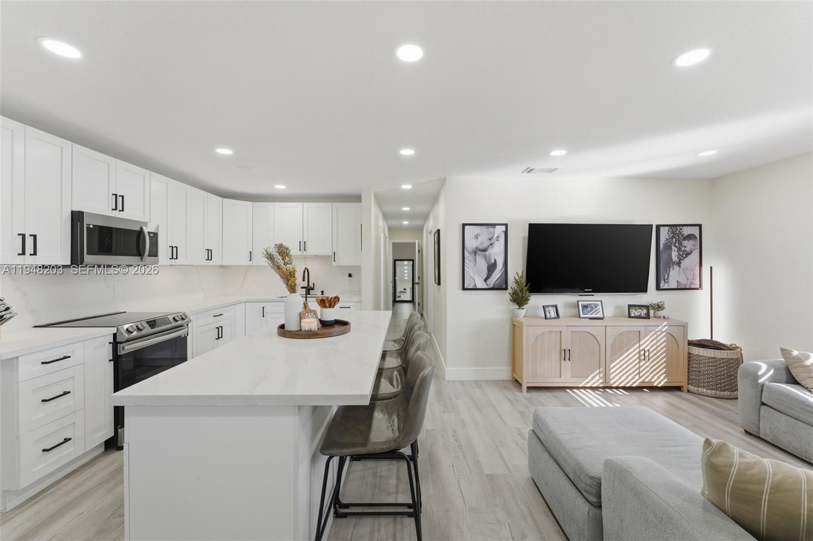 WESTWOOD LAKE 7TH ADDN - Residential