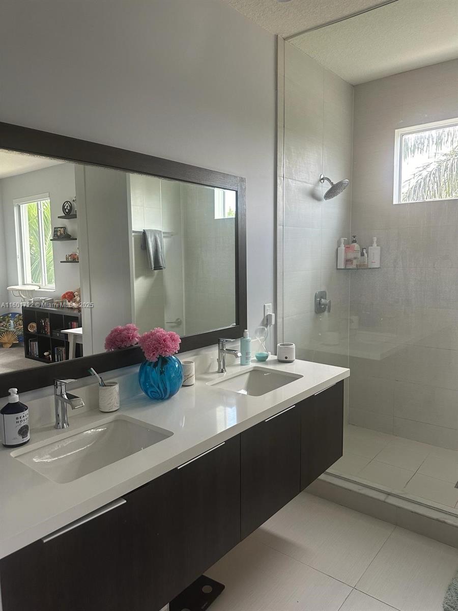 Landmark at Doral Central - Residential