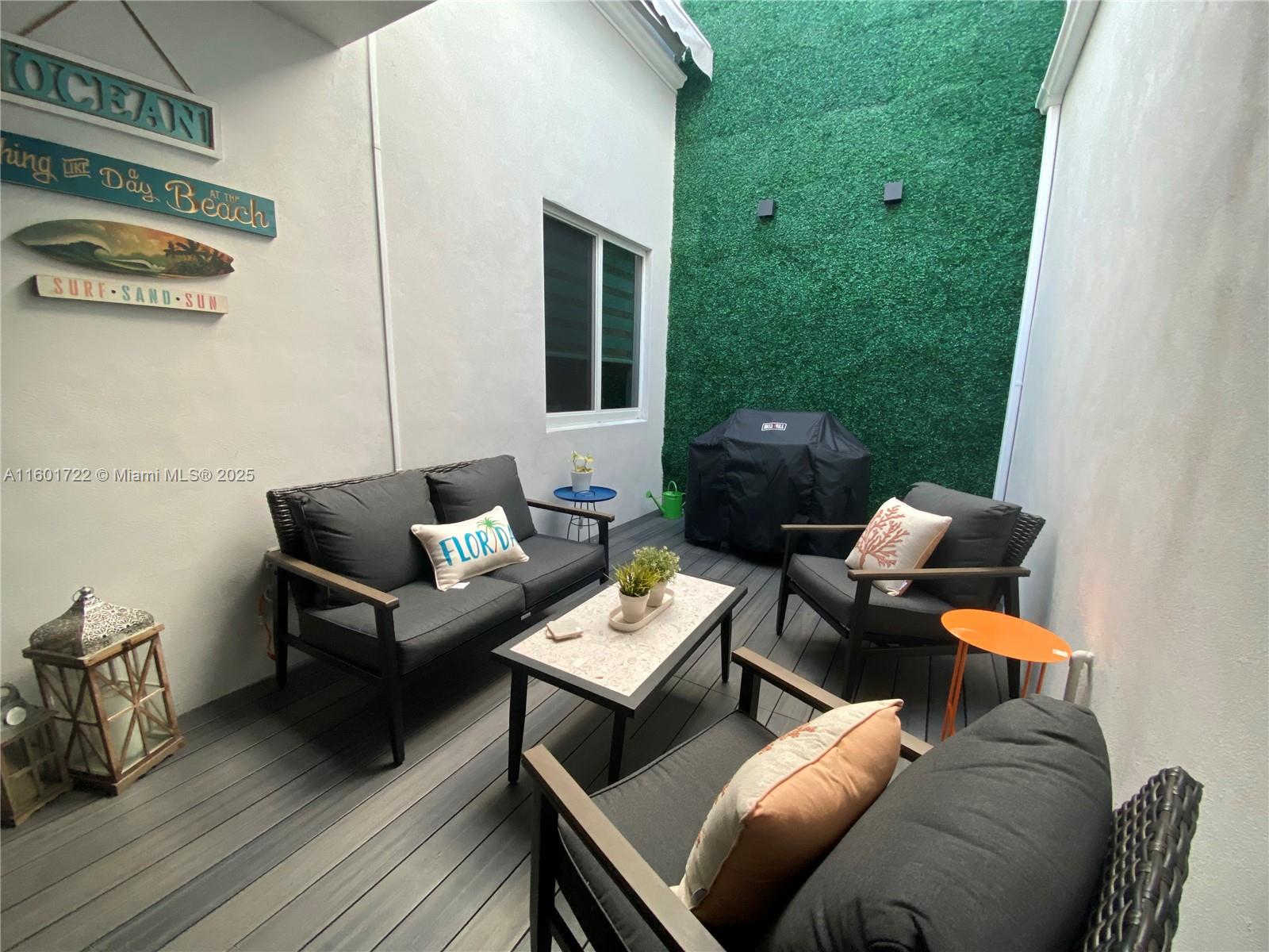 Landmark at Doral Central - Residential