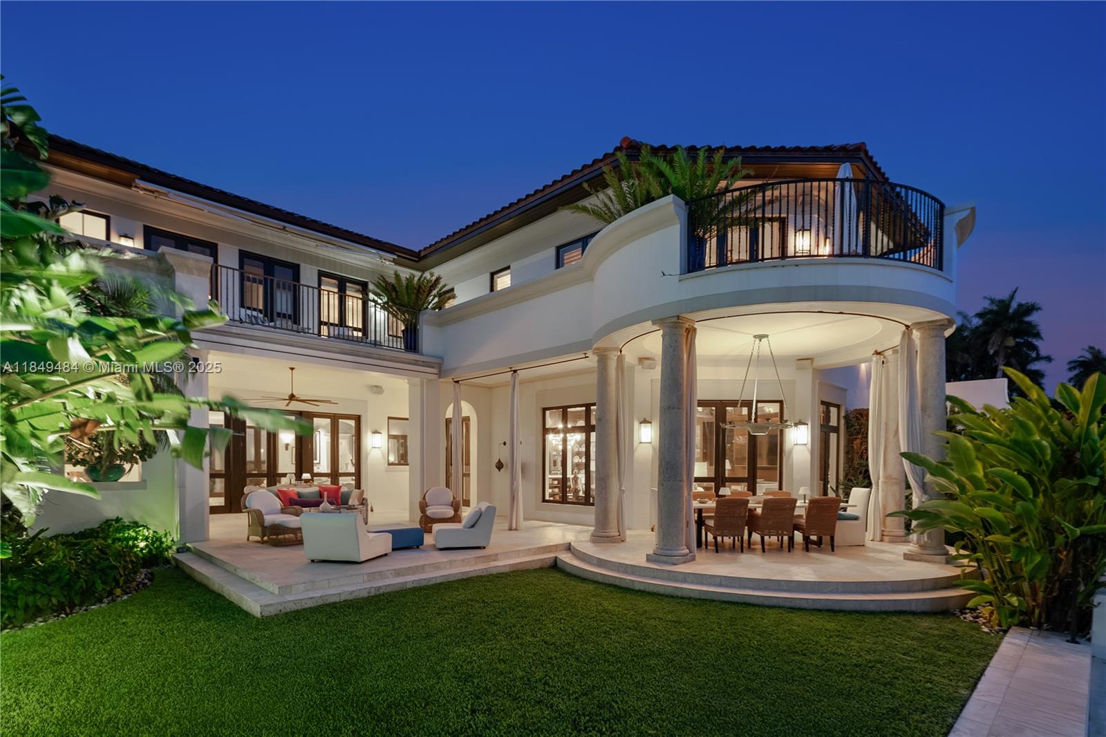 SUNSET ISLANDS-ISLAND NO - Residential