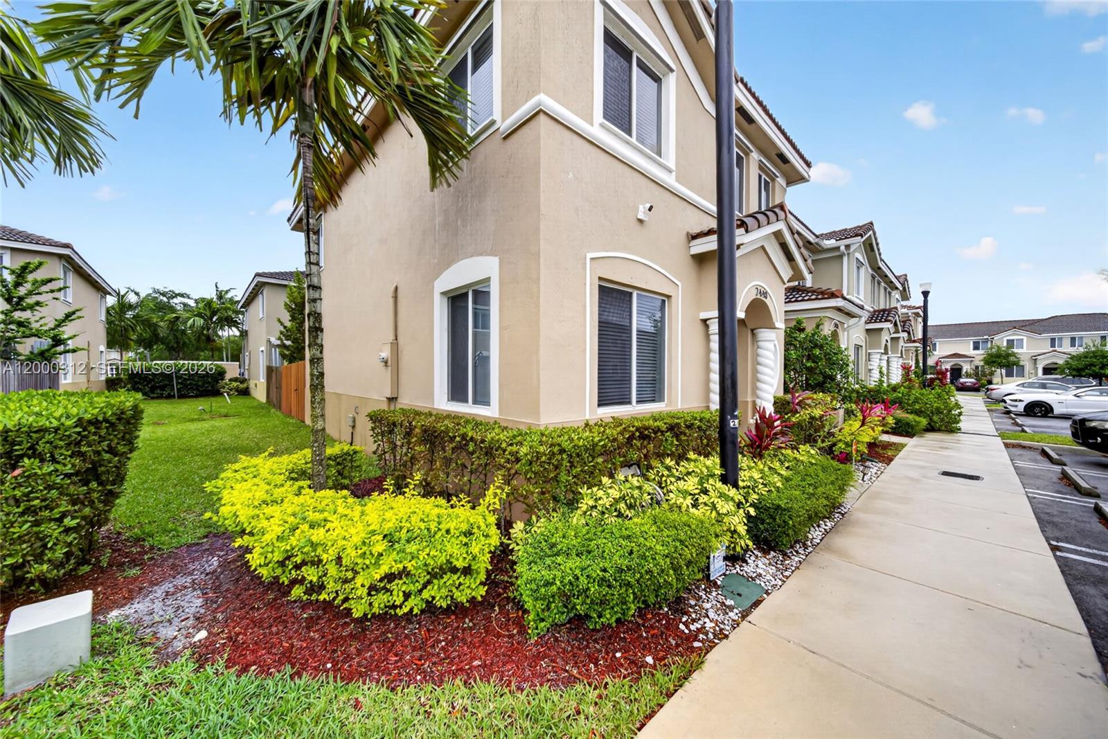 TOWNS AT SEASCAPE - Residential