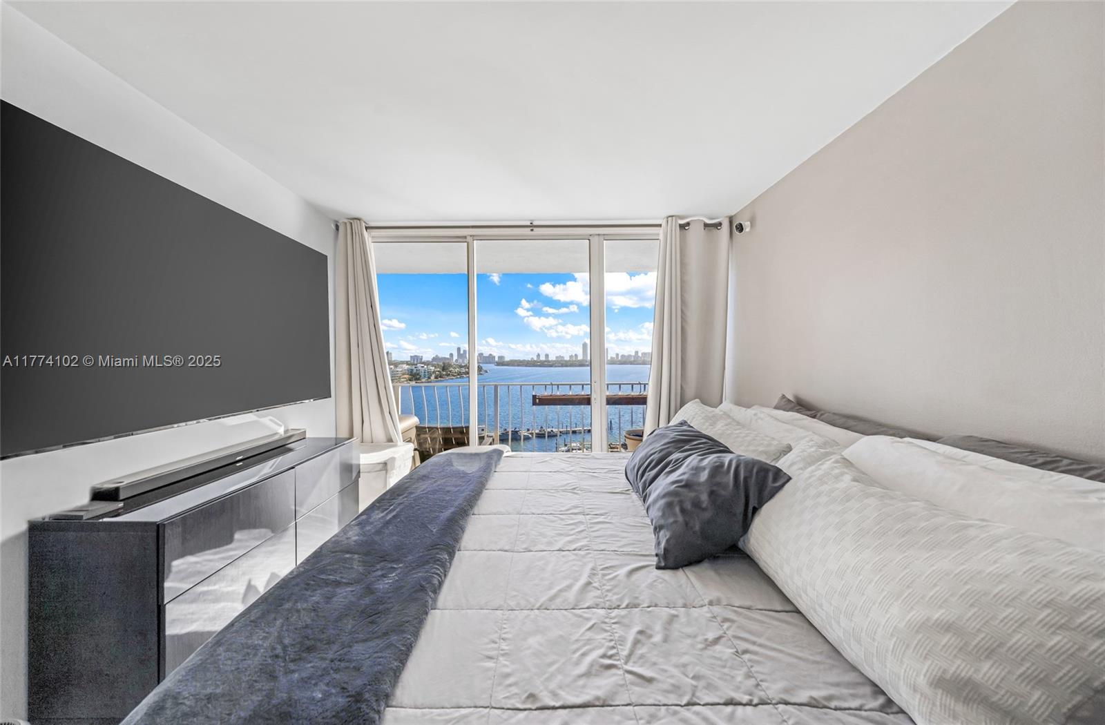 THE GRANDVIEW PALACE COND - Residential Lease