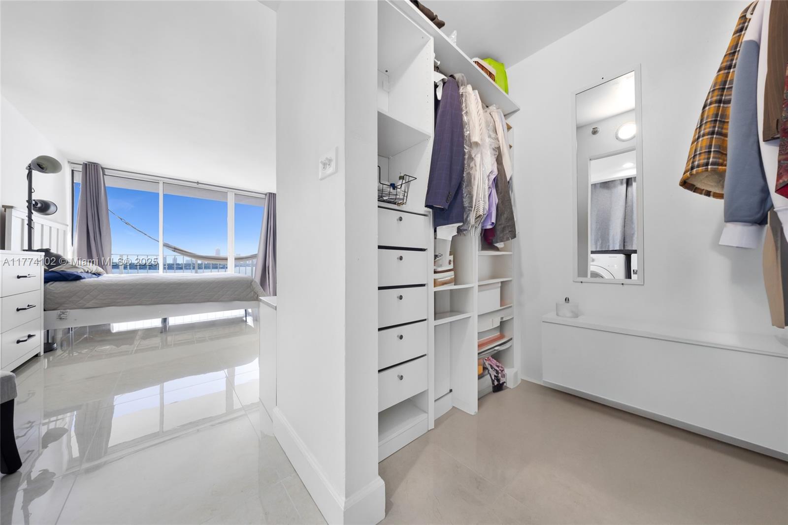 THE GRANDVIEW PALACE COND - Residential Lease